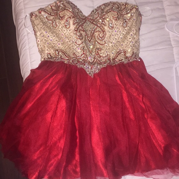 Gorgeous Dress for a Homecoming Dance ! 180 Obo - Picture 1 of 3